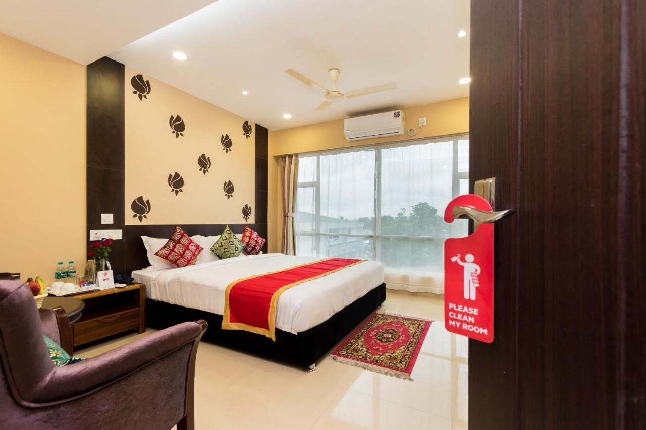 Oyo 9202 Hotel Central Courtyard Siliguri Exterior photo