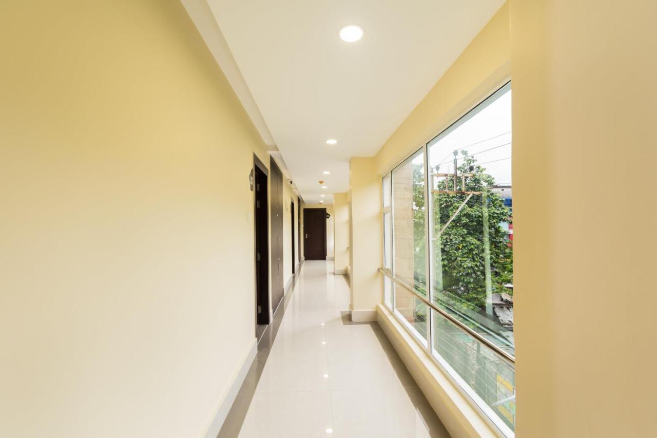 Oyo 9202 Hotel Central Courtyard Siliguri Exterior photo
