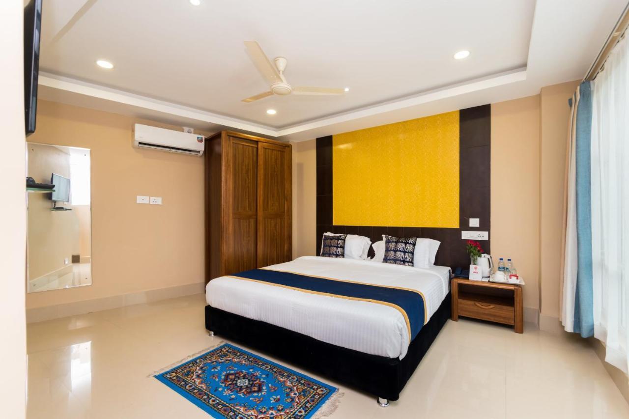 Oyo 9202 Hotel Central Courtyard Siliguri Exterior photo